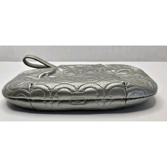 COACH Wristlet Quilted Leather Op Art Signature C Monogram 43229 Silver & Blue - Picture 3 of 9